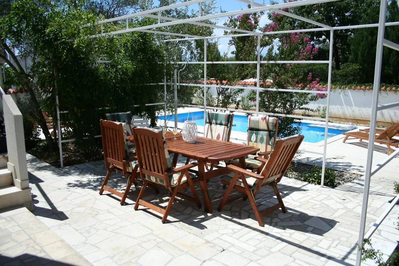 Apartment Tea With Private Pool Krk Town